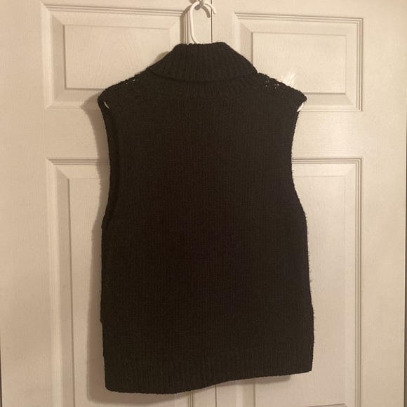 Banana Republic Turtleneck Sweater Vest - Picture 3 of 5